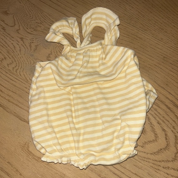 Quincy Mae Ribbed Ruffle Romper Bundle - Cloud and Yellow Stripe 0-3M - Picture 11 of 12